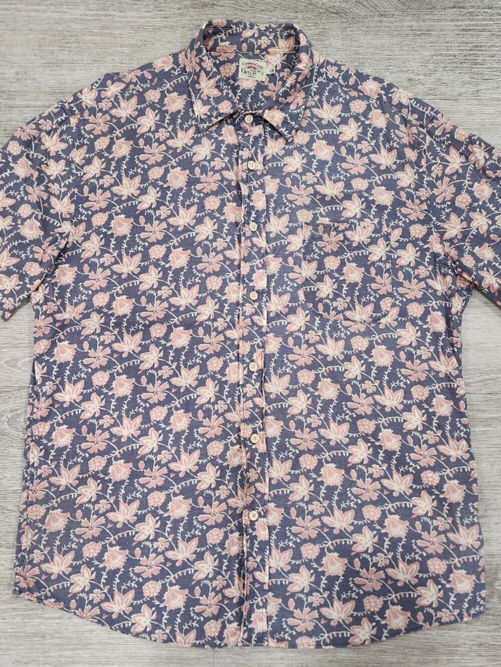 Faherty Hawaiian Floral Vacation Button Down Short Sleeve Shirt Men's M
